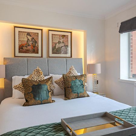 Modern Knightsbridge Apartment With Balcony Overlooking Harrods Prime Location Londra Exterior foto