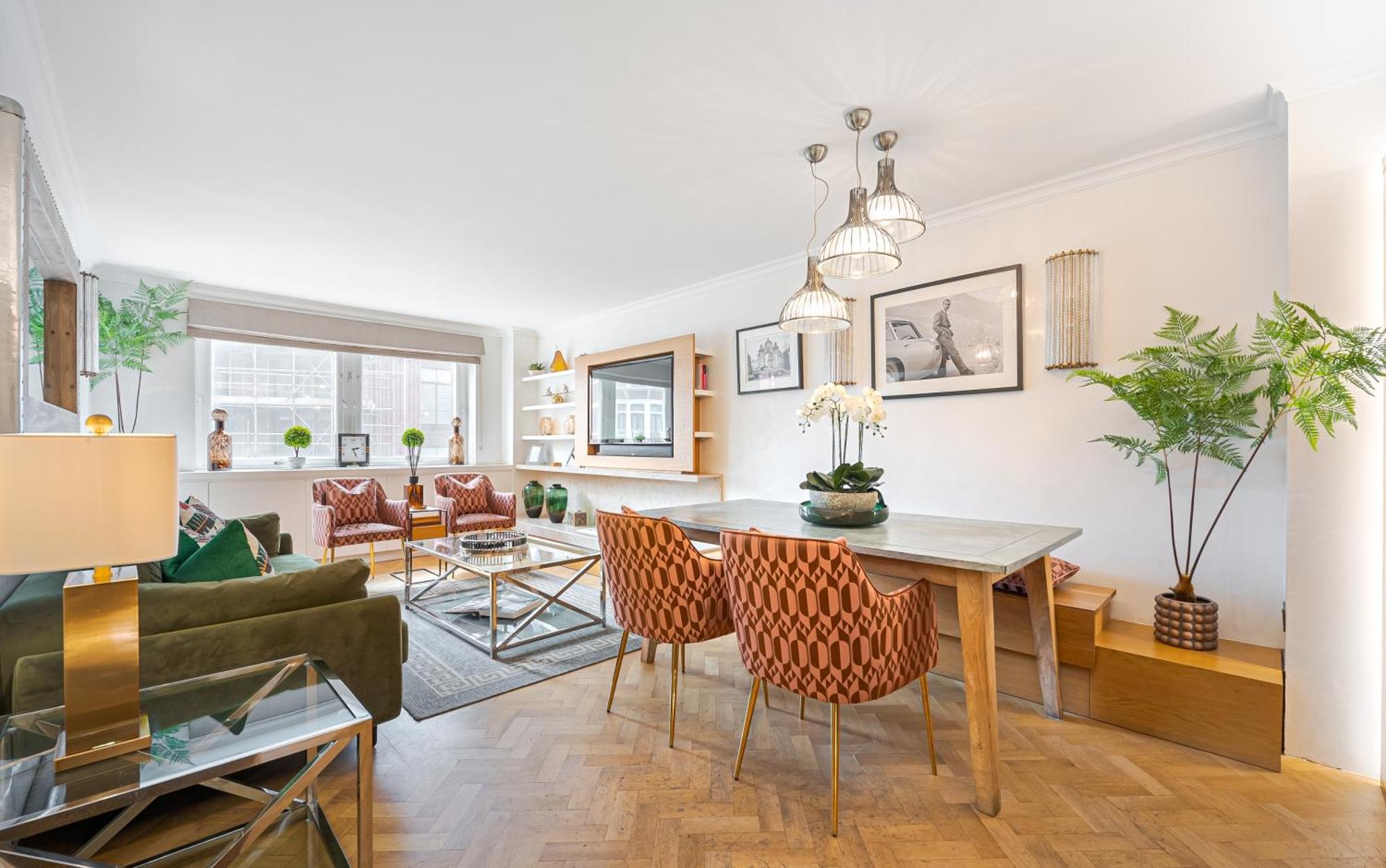 Modern Knightsbridge Apartment With Balcony Overlooking Harrods Prime Location Londra Exterior foto