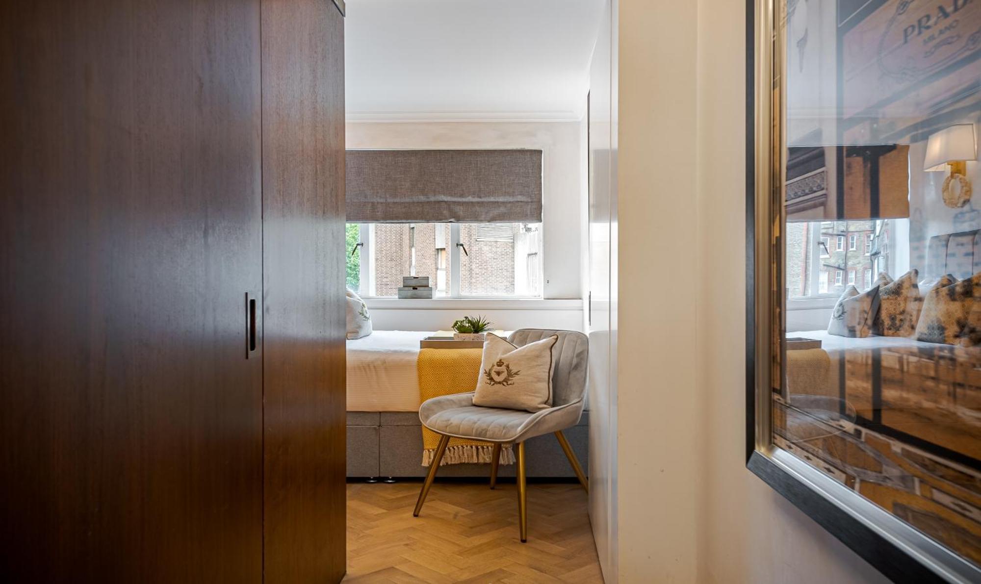Modern Knightsbridge Apartment With Balcony Overlooking Harrods Prime Location Londra Exterior foto
