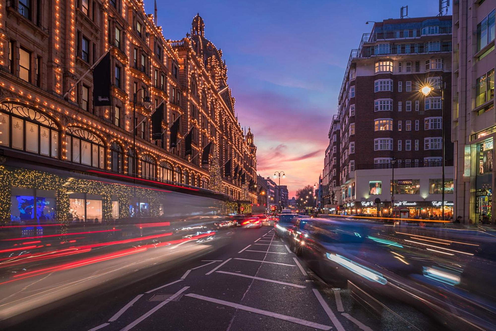 Modern Knightsbridge Apartment With Balcony Overlooking Harrods Prime Location Londra Exterior foto